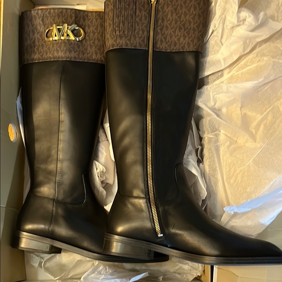 Michael Kors Black and Brown Ankle Boots - Picture 1 of 5
